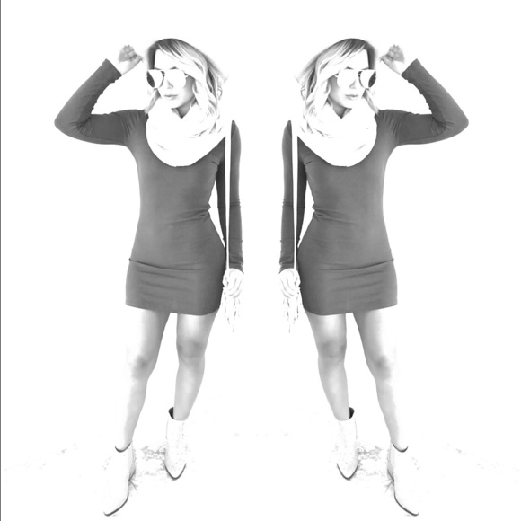 💙Bodycon Mini Dress💙 - Picture 2 of 3